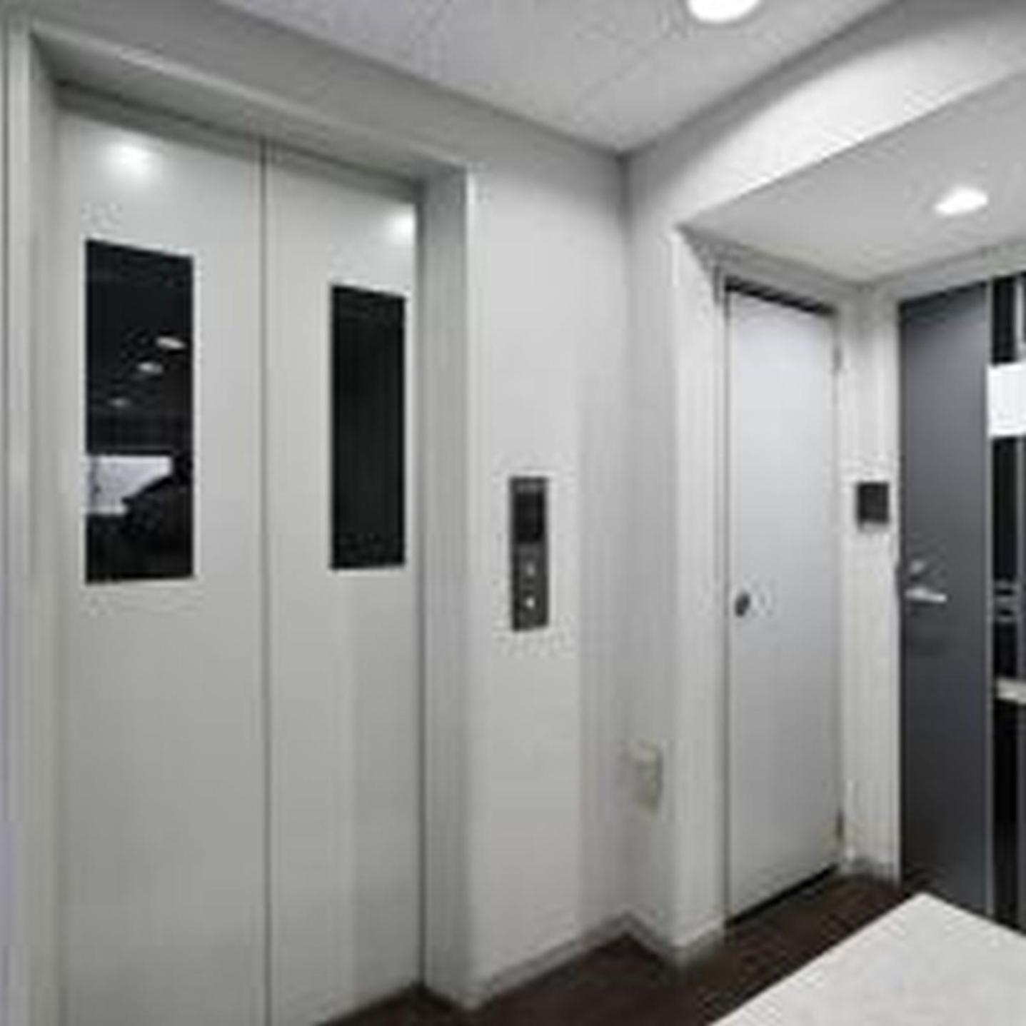 Appartement コンフィデンスロン1001 *